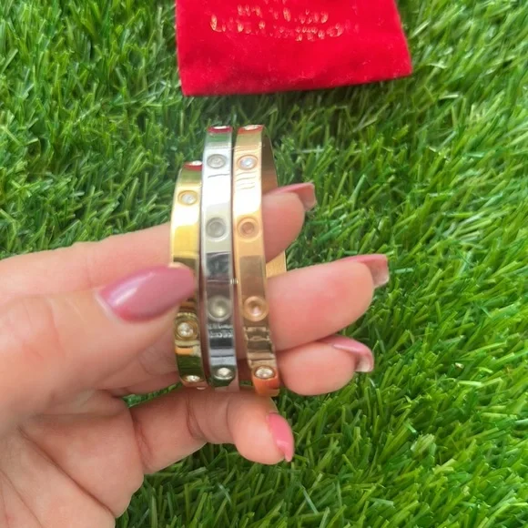 Styled collection trio - Picture 2 of 3